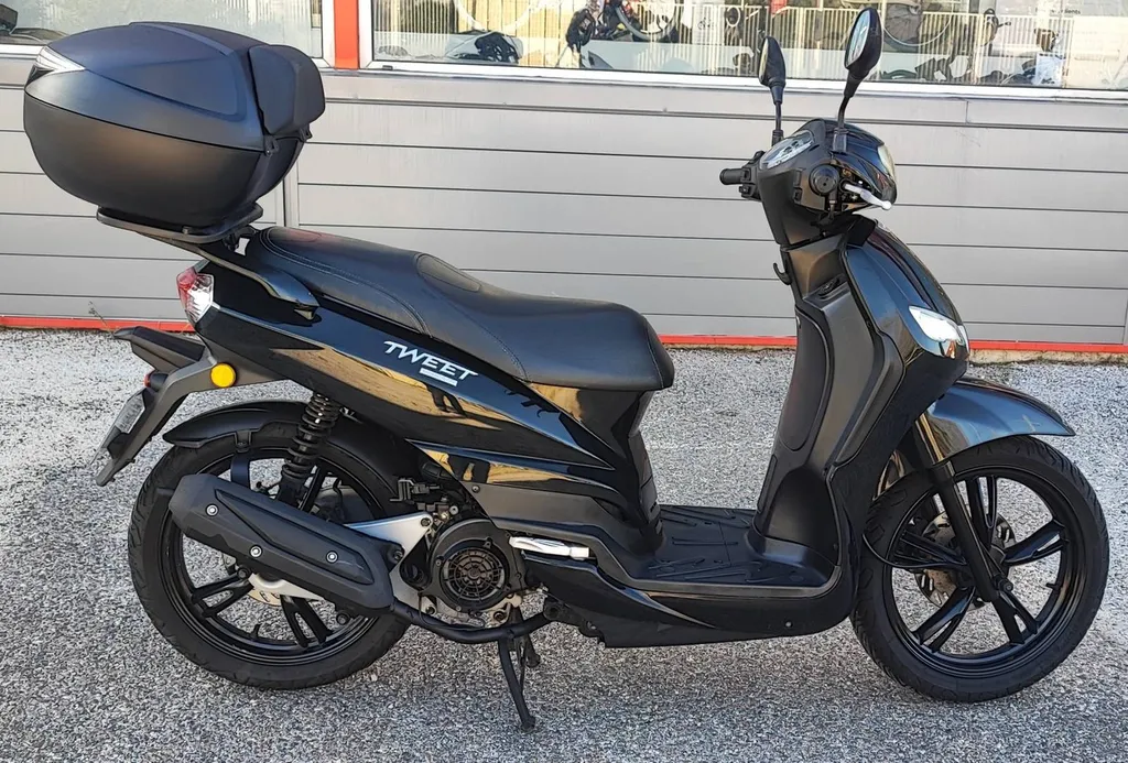 PEUGEOT TWEET 125 DU 11/2019 AVEC 38200KM.