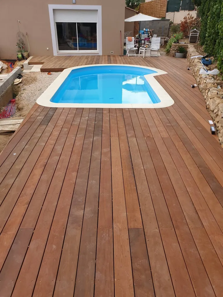 Super tour de piscine en Itauba à Peynier