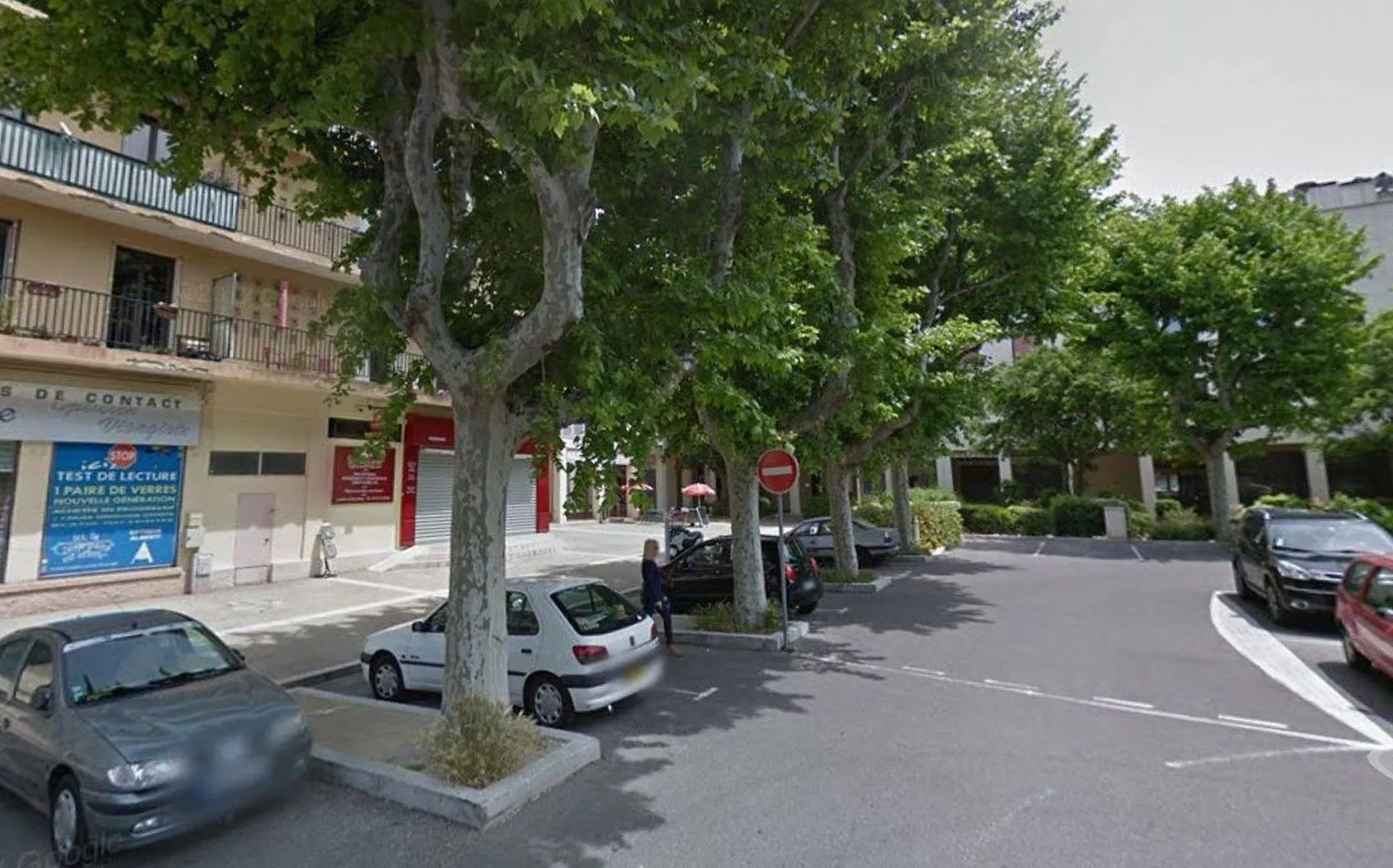 murs commerciaux à vendre carnoux