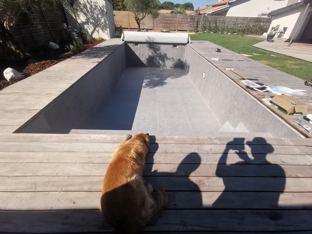 Trouver un artisan sérieux et réactif pour le changement du liner de ma piscine à côté de Bordeaux