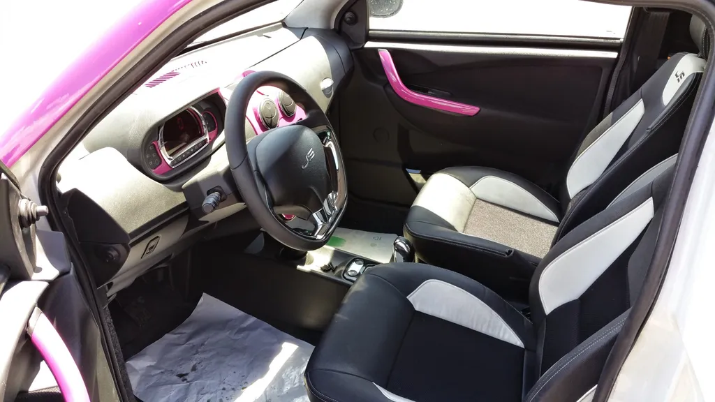 Minicar Ligier Js50 Pink