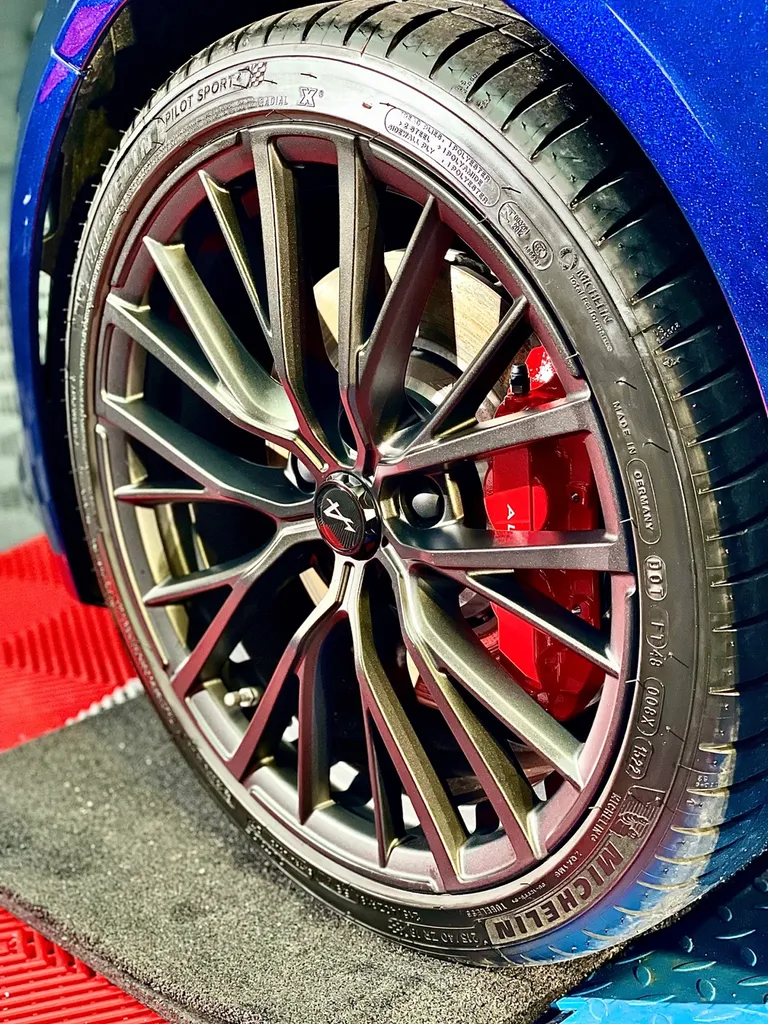 Protection PPF Renault alpine et traitement céramique carrosserie Lyon 