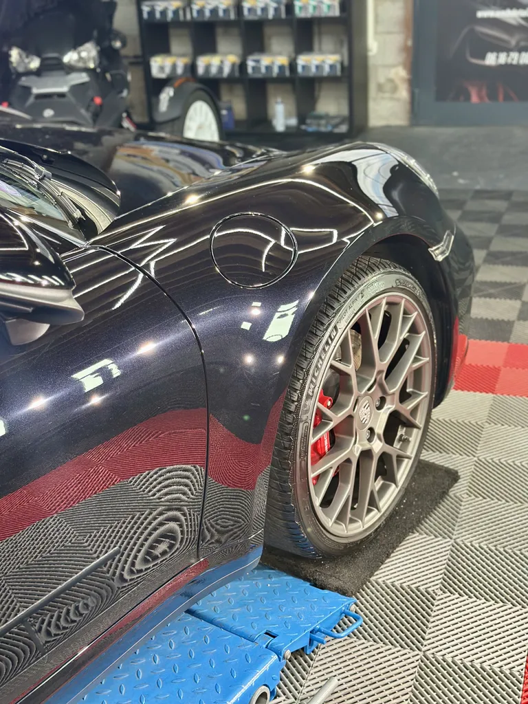 Spécialiste du traitement céramique et de la protection carrosserie sur Porsche à Vaugneray proche Mornant 