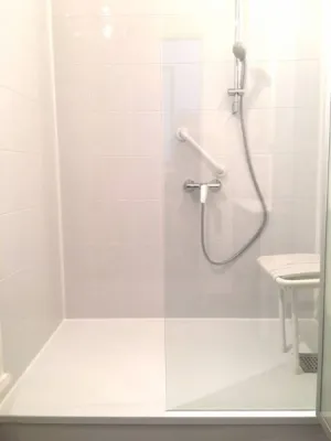 Remplacement baignoire par douche senior