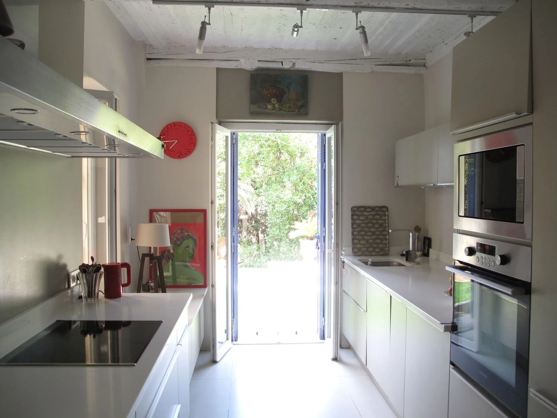 Propriété 7 Cassis absolument unique, édifiée sur 1 400 m² de parc boisé et classé au cœur du village - Coup de cœur ! 