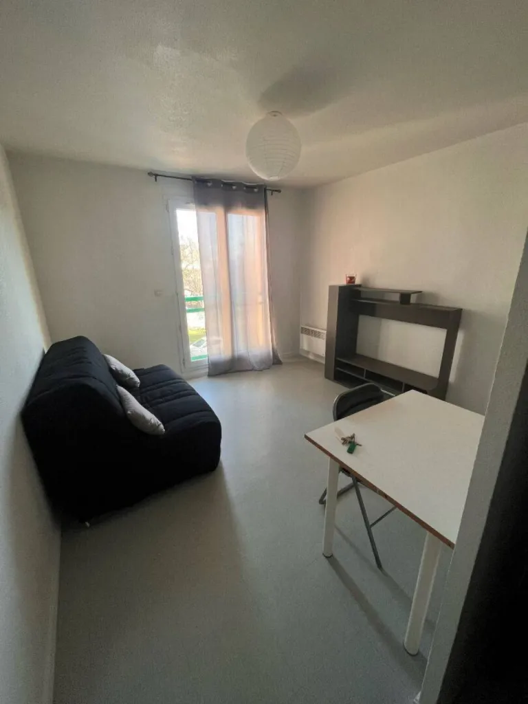 Dans un immeuble calme et sécurisé