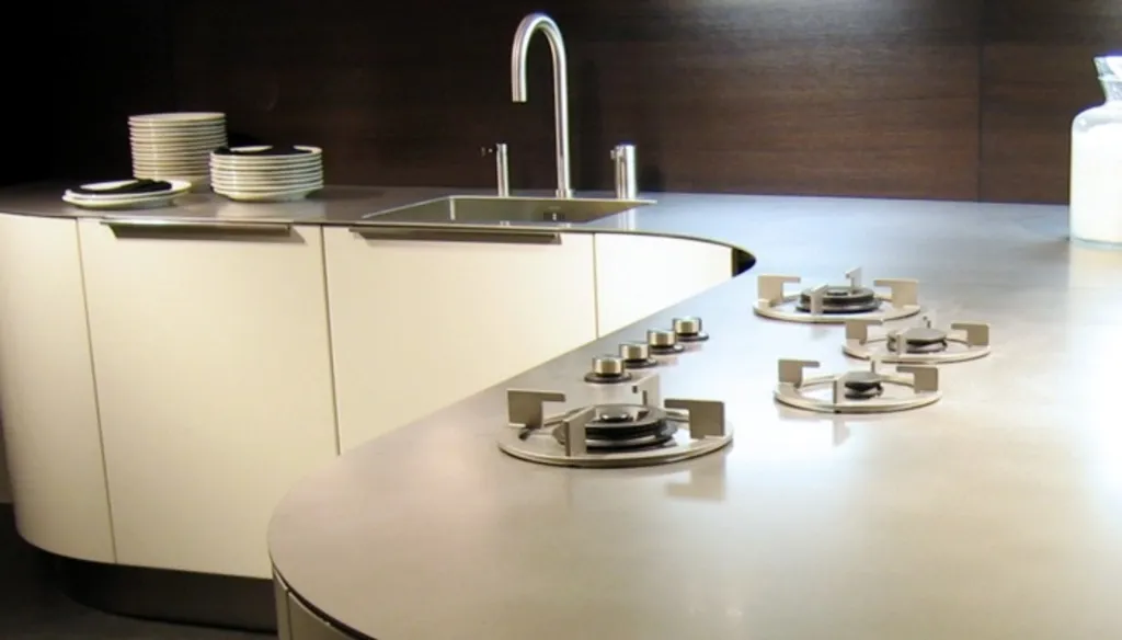 Plan de travail en Inox 4 mm en forme libre avec bruleurs individuelles I-Cooking Paris