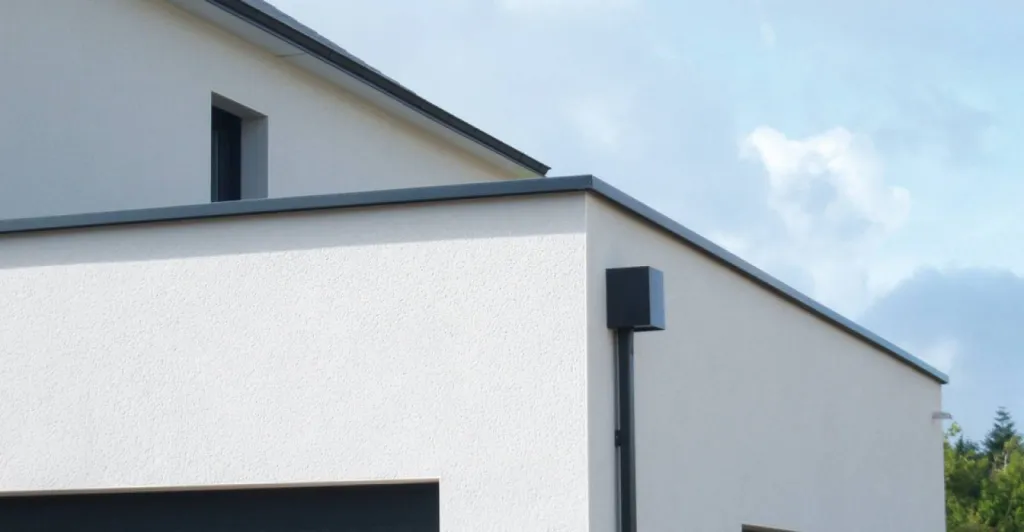 Choisir le système d'évacuation des eaux pluviales pour une maison neuve à Bagnols sur Cèze dans le Gard