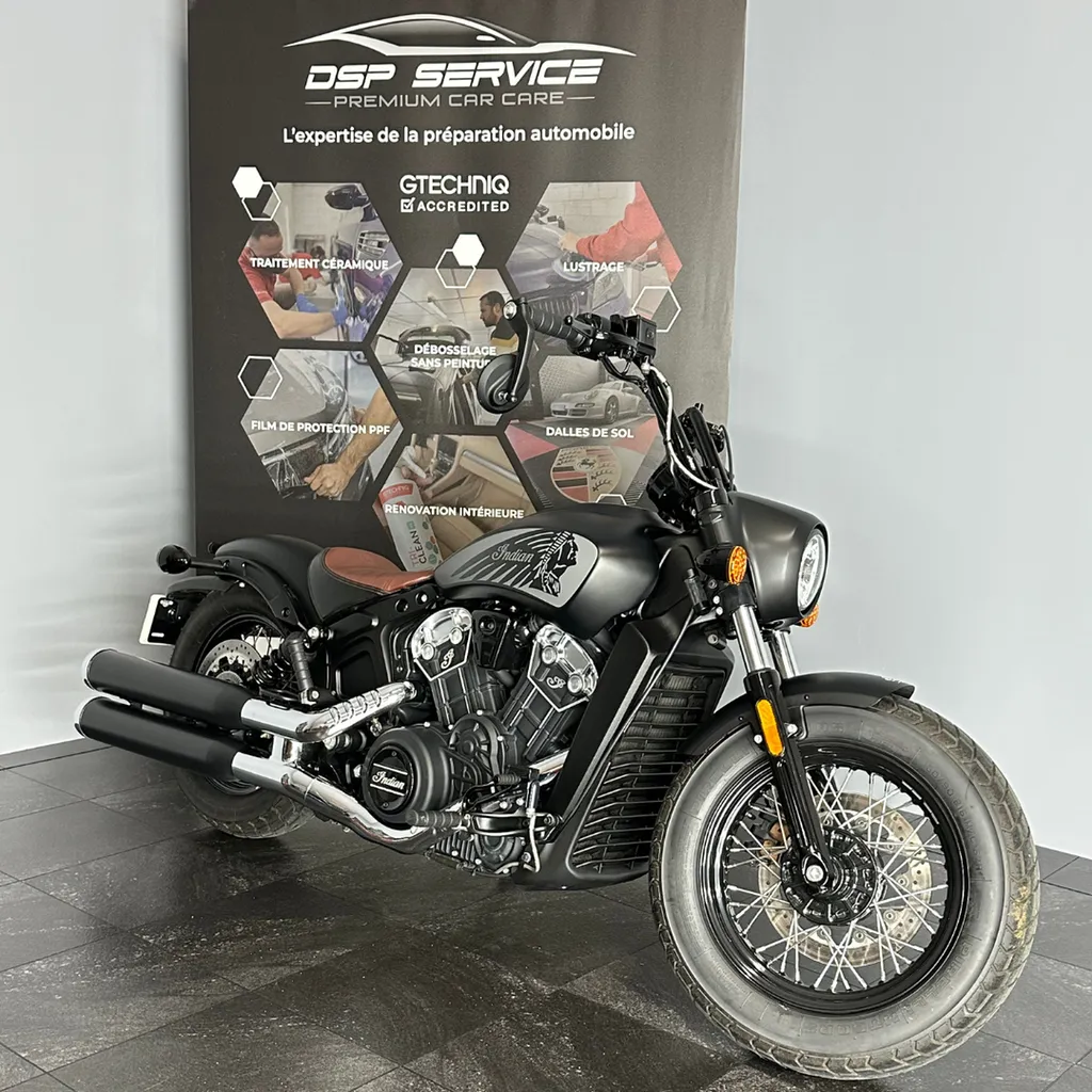 Prestation de pose de protection céramique sur une Indian Scout Bobber Twenty à Le Mans (72)