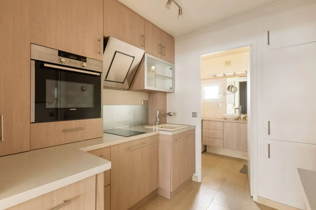 A vendre Grand studio en excellent état - Pl des Ternes / Renaudes 75017