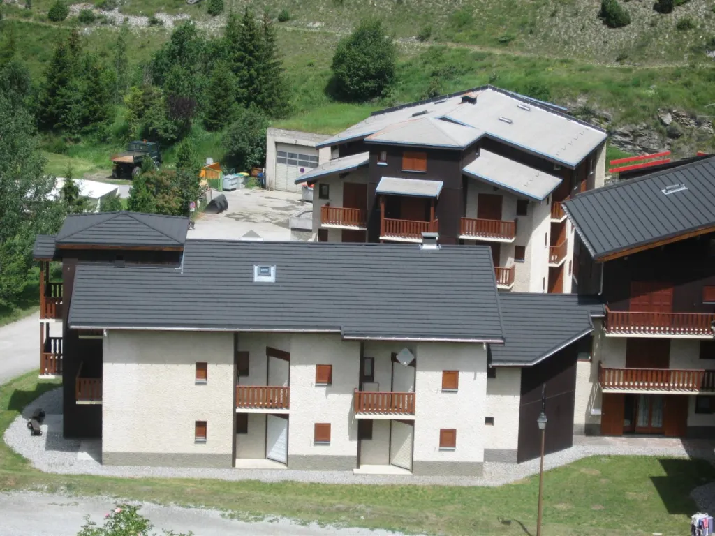 Ensemble de toitures en tuiles GERARD CORONA