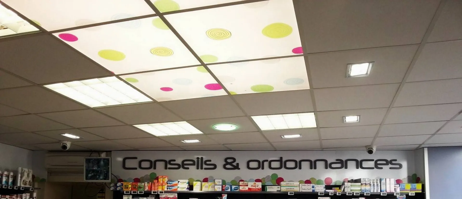 décoration intérieur pharmacie nimes