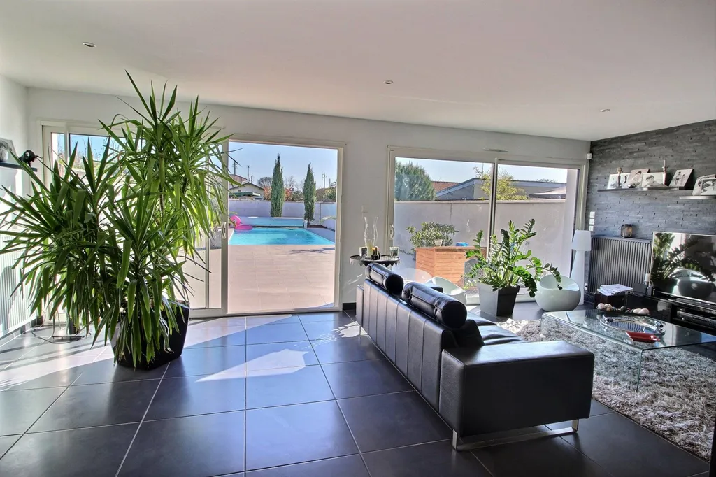 Maison contemporaine familiale avec piscine à vendre quartier les Echoppes PESSAC