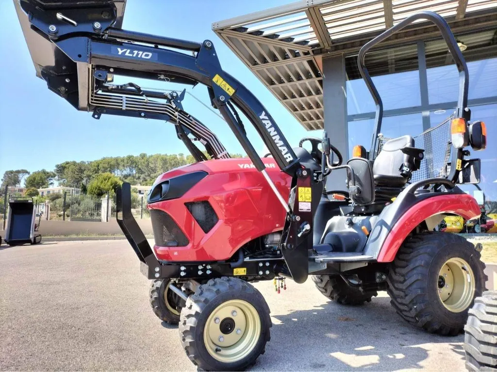 PROMOTION ! Tracteur YANMAR SA 221 avec son chargeur frontal
