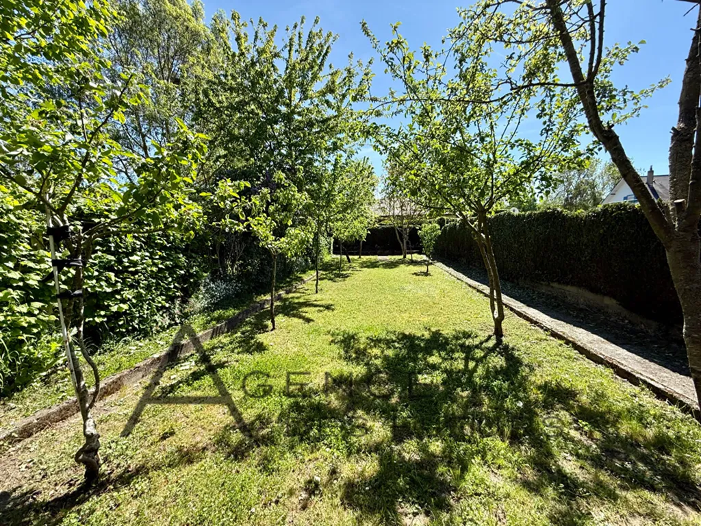 A vendre maison de 90 m² sur sous-sol total édifiée sur un terrain de 1350 m² située à SAINT AUBIN LES ELBEUF