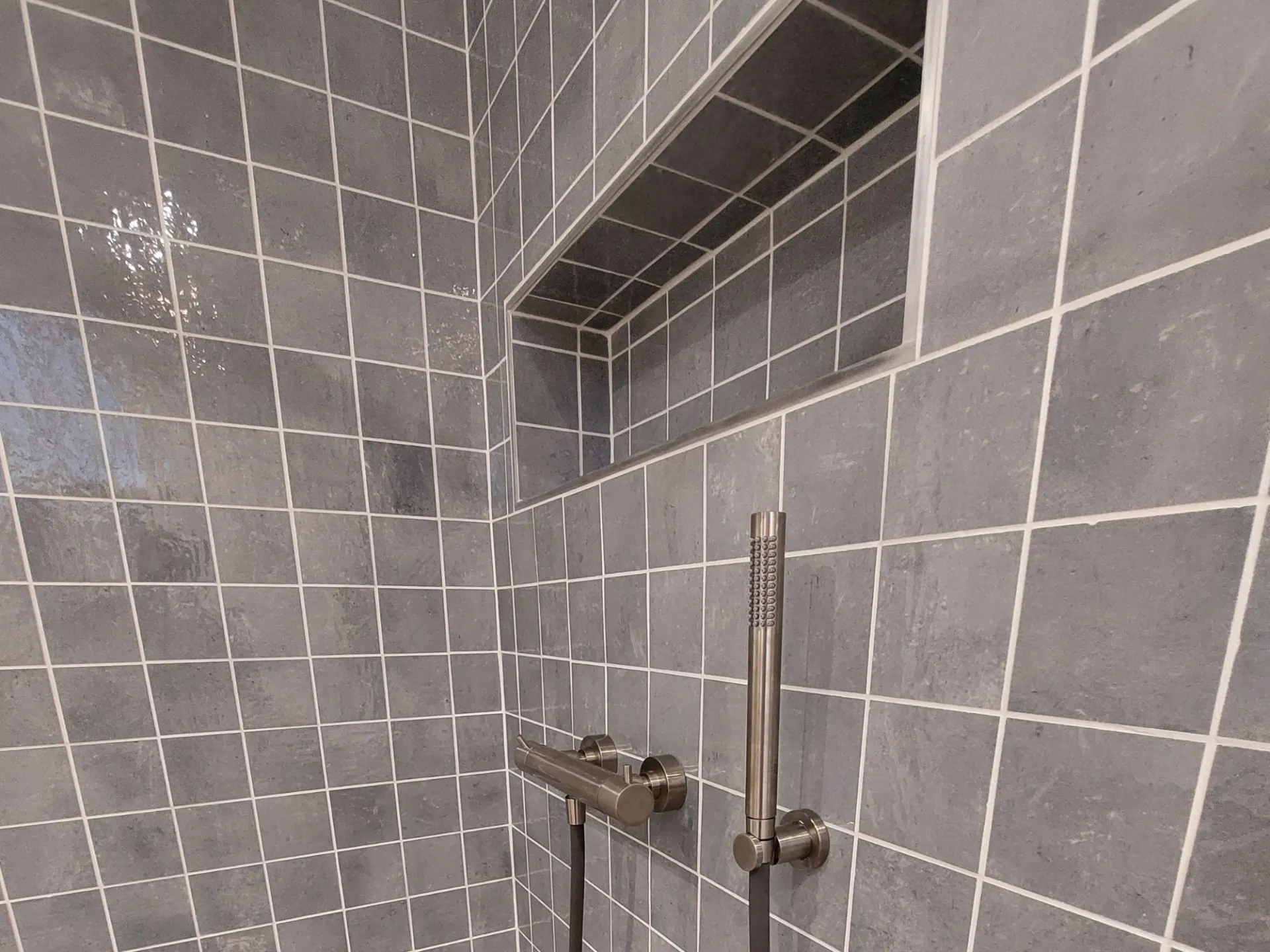 Matériaux de salle de bain pour la chaleur et l'humidité à Bandol dans le Var