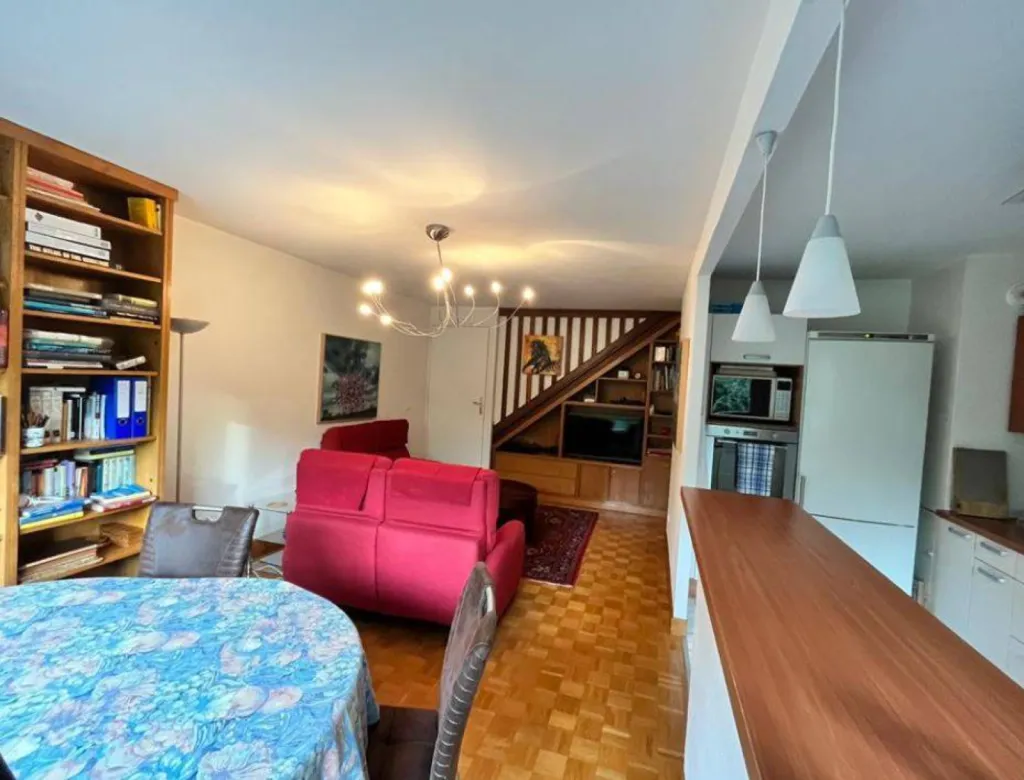 Appartement en location de 87.50m², situé rue Jacques Boutrolles d'Estaimbuc à MONT SAINT AIGNAN, 1155€ charges comprises