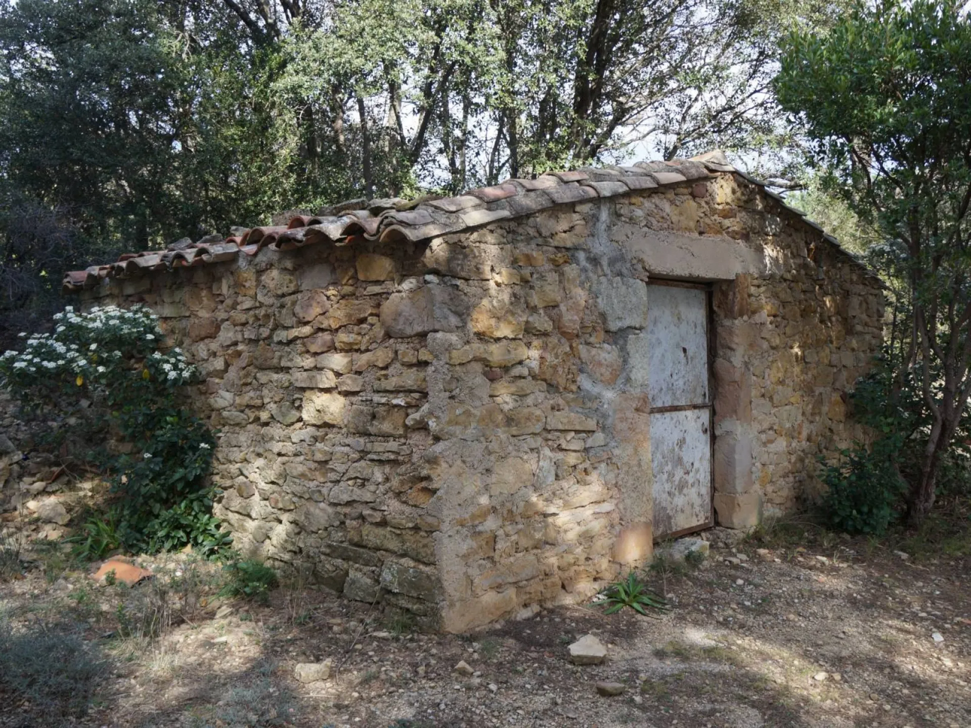 Petit mazet rénové à Cavalière-Sur-Mer dans le Var