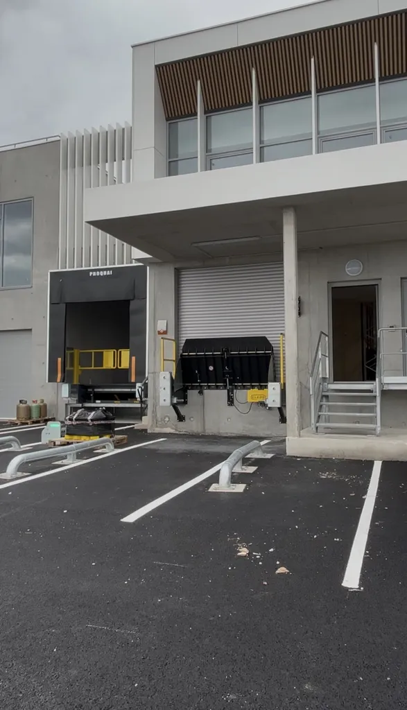 Stockage pour entreprises, accélérez vos flux logistiques et réduisez vos coûts avec service ecusson vert proche de Montpellier