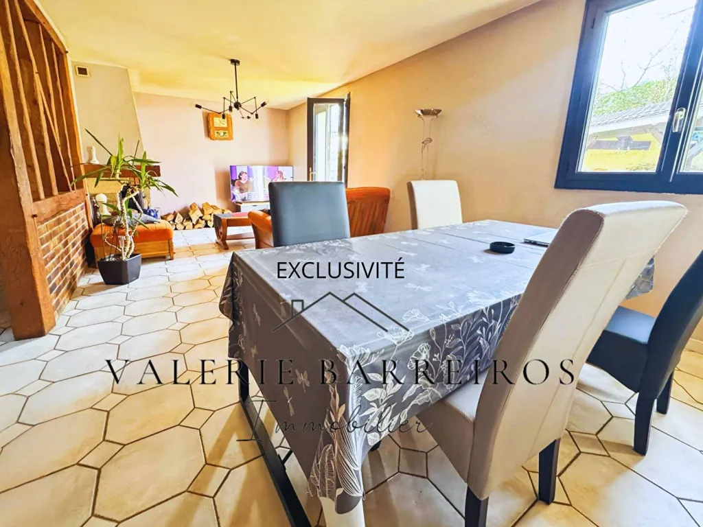 A acheter charmante maison de 90 m² édifiée sur un terrain de 1333 m² sur la commune de SOTTEVILLE SOUS LE VAL