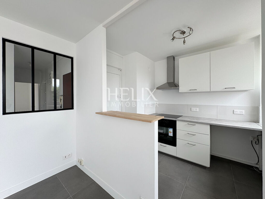 Bel appartement 2 pièces ascenseur cave parking Saint-Germain-en-Laye belles Prestations 