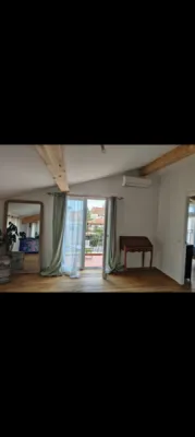 installation d'un système de climatisation réversible marque Hitachi 