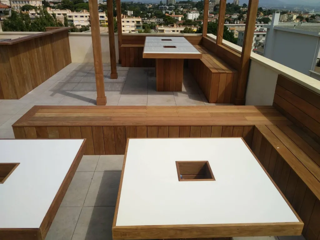 Innovation et Élégance : Rooftop en Bois Ipé à Nice par La Parqueterie Aixoise