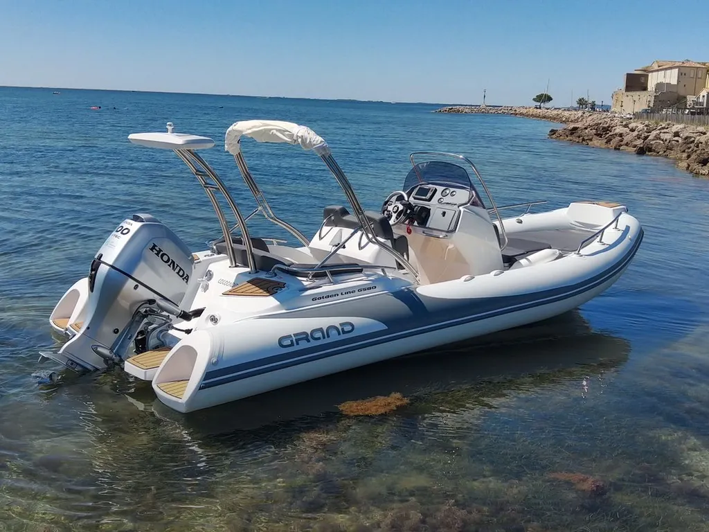 Toni Marine propose à la vente ce Grand Boats Golden Line G580 neuf disponible à La Londe-les-Maures près de Hyères