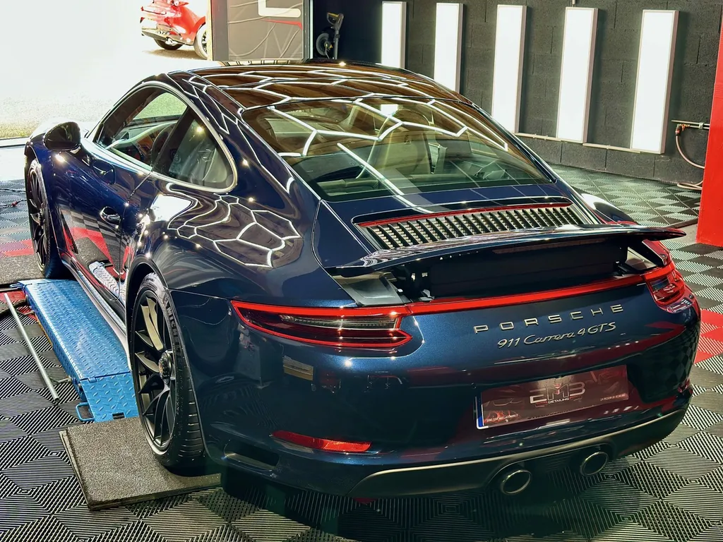 Traitement céramique lyon protection carrosserie dans l’ouest lyonnais spécialiste Porsche 