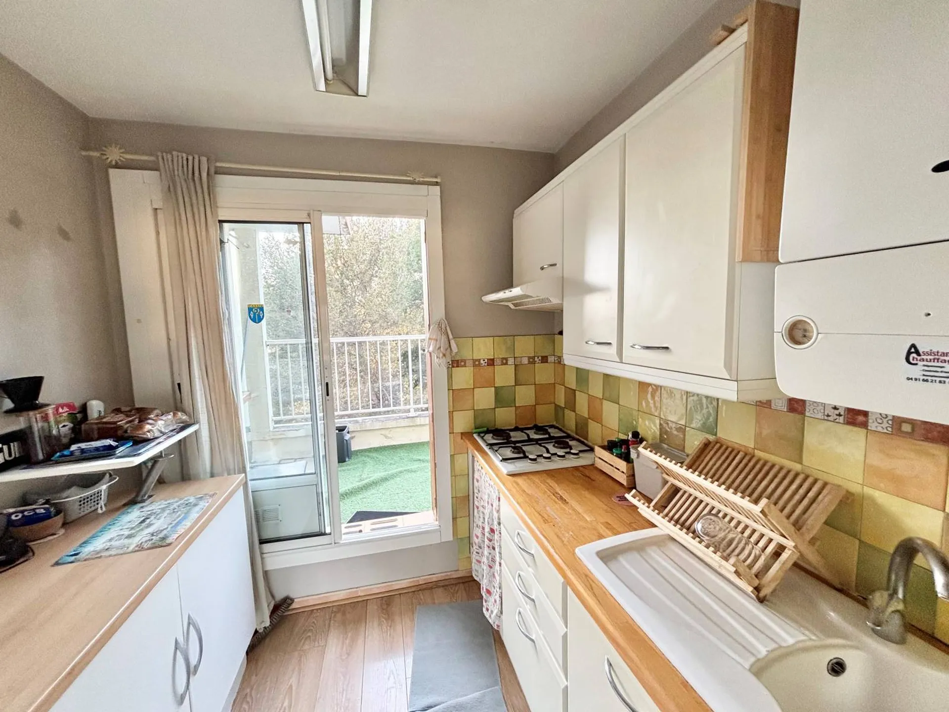 En vente studio Carnoux