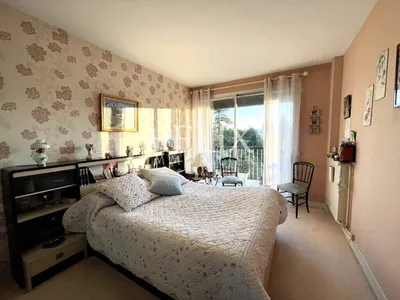 Appartement traversant 5 pièces 122,10 M², balcon 15,80 M2, parking, piscine Le Pecq 8' RER A