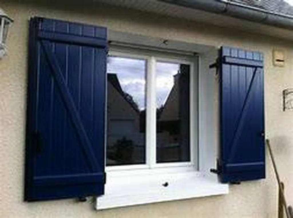 pose volet battant z coloris bleu à Frans pres de villefranche sur saone