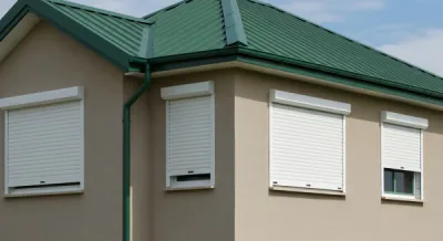 Combien coûte l'installation de volets roulants solaires Somfy sans fil et sans travaux majeurs à Montluel ?