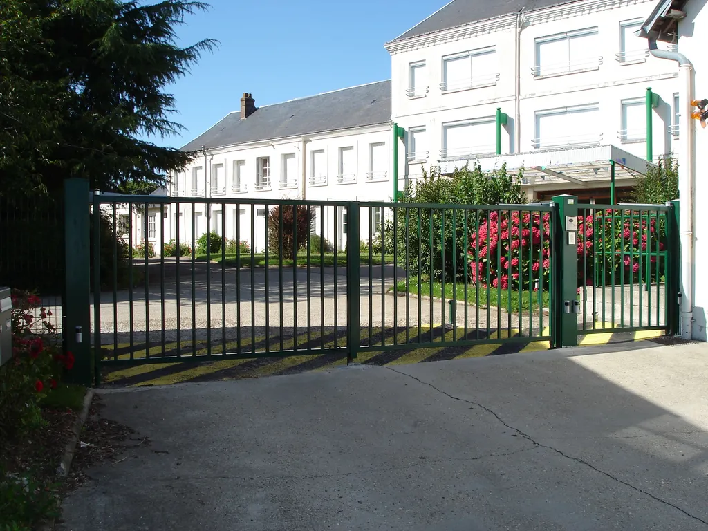 Installation de Portail copropriété motorisé, Clôtures de Sécurité et Systèmes de Contrôle d'Accès à Rouen et sa région ou agglomération en Seine-Maritime 76