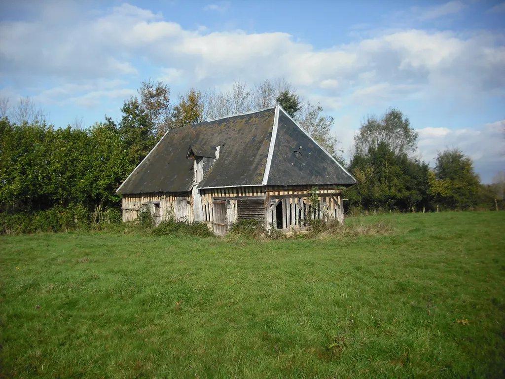 BÂTIMENT A COLOMBAGES proche de LISIEUX, Calvados 14