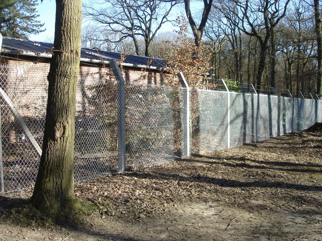 Installation de Clôtures sécurité périmétriques, Panneaux rigides avec fils barbelés et Treillis soudés au Havre et sa région ou agglomération en Seine-Maritime 76