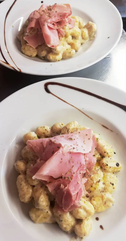 Les gnocchi: douceur et tradition dans chaque bouchée