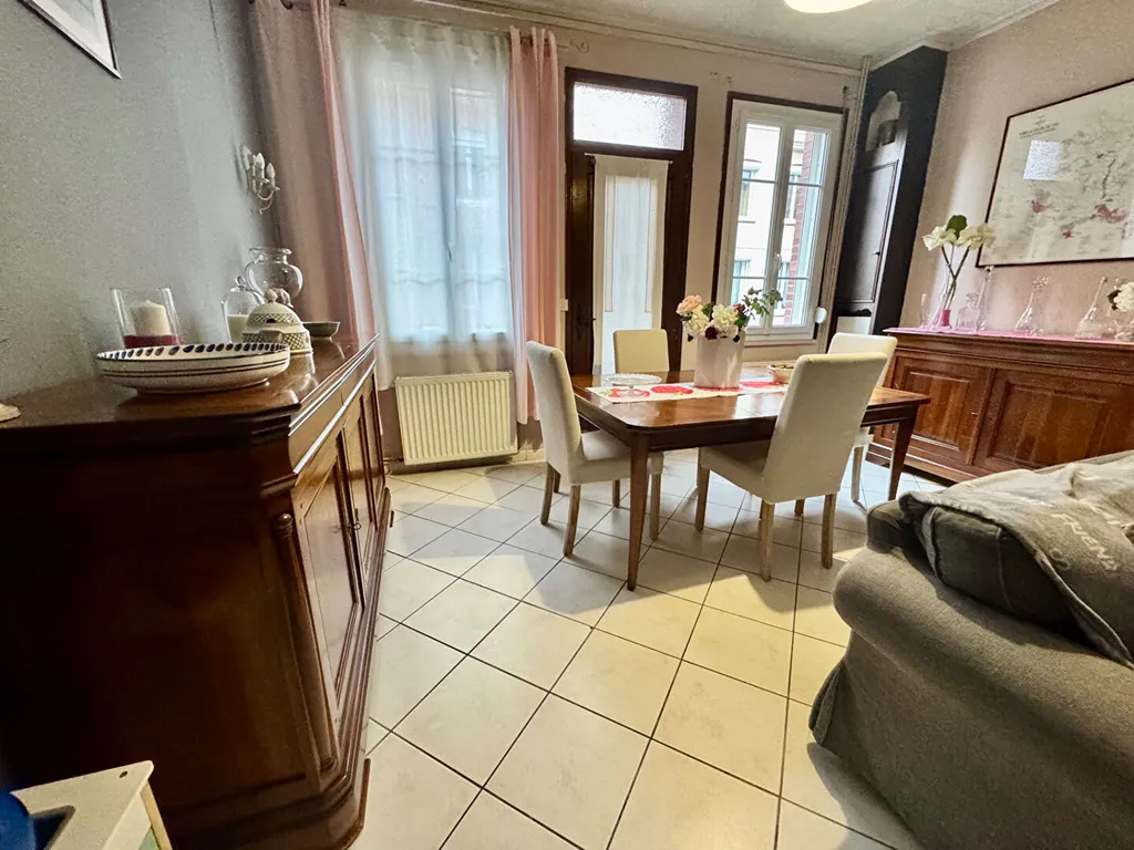 A vendre, maison familiale de 155m² sur un terrain de 170m² située à Elbeuf 76500