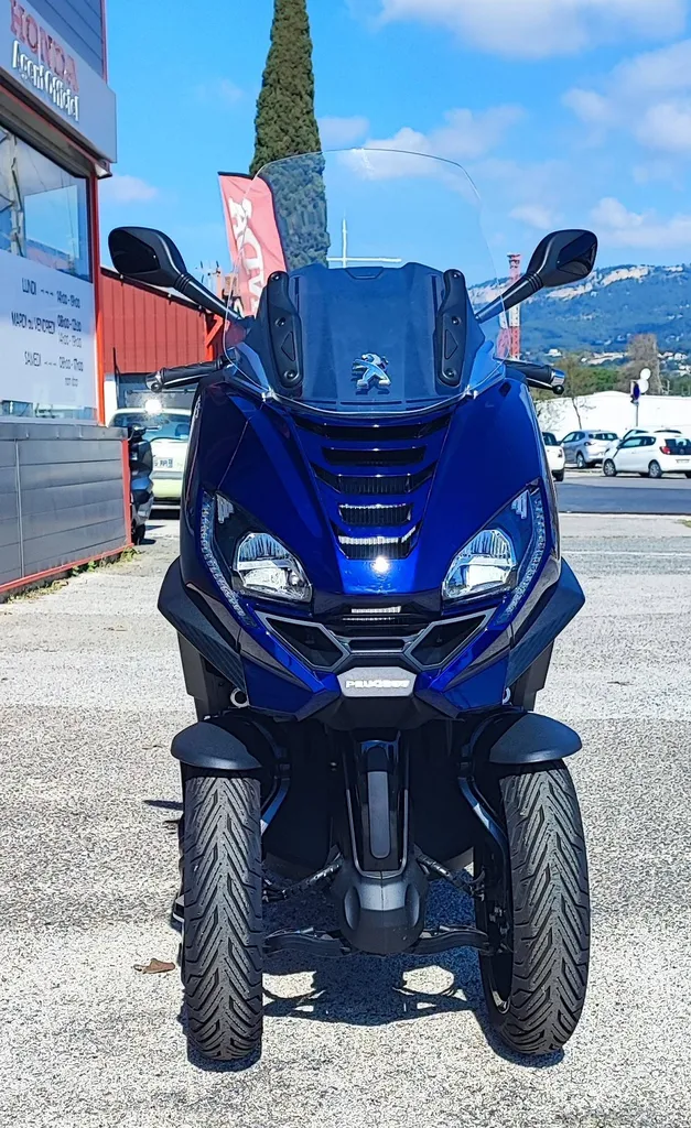 SCOOTER OCCASION PEUGEOT METROPOLIS 400 SW DU 04/2022 AVEC 650 KM.