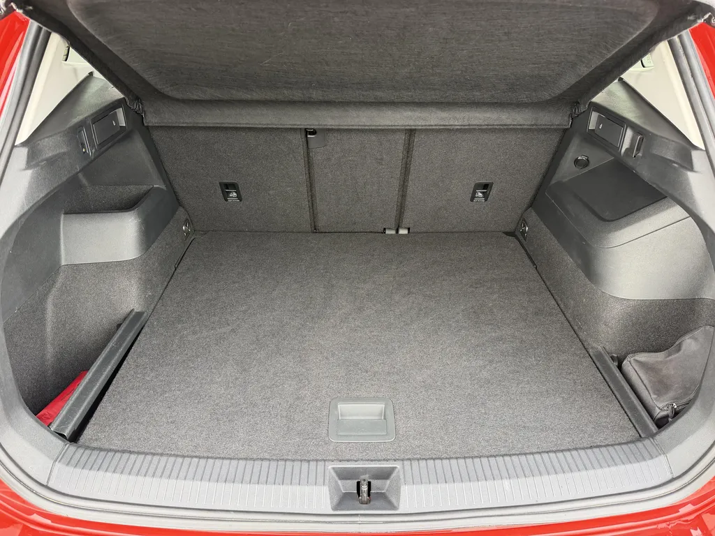 Volkswagen Tiguan d'occasion récent à louer ou acheter chez Caudebec Automobiles, votre garage spécialisé proche du Havre en Normandie