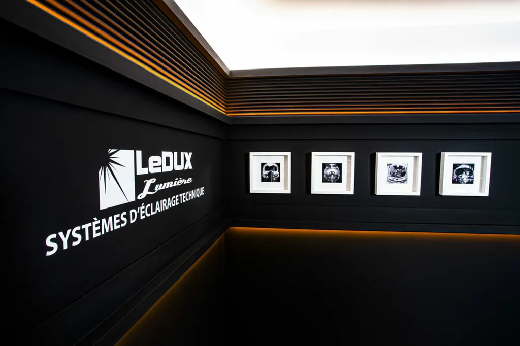 ORAC DECOR ET LEDUX PURE AMBER 5130A3 ORAC C381 ET C382 + W108 MURAL 3D