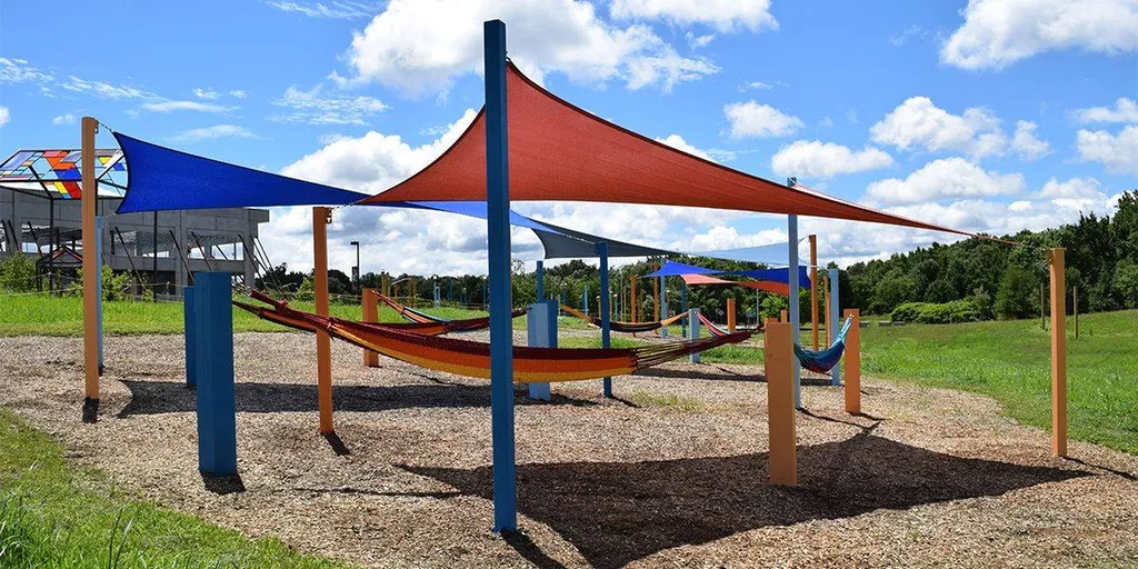 Voile d'ombrage pour école et lieu publique a Cannes 