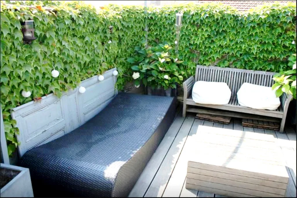 Avignon Intra-Muros, maison avec toit terrasse et garage à vendre   