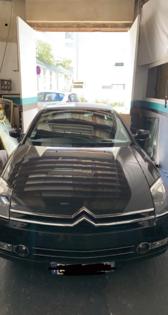 Pare brise Citroën C6 remplacement franchise offerte + un chèque cadeaux d'une valeur de 150€ à encaisser  Marseille 13014