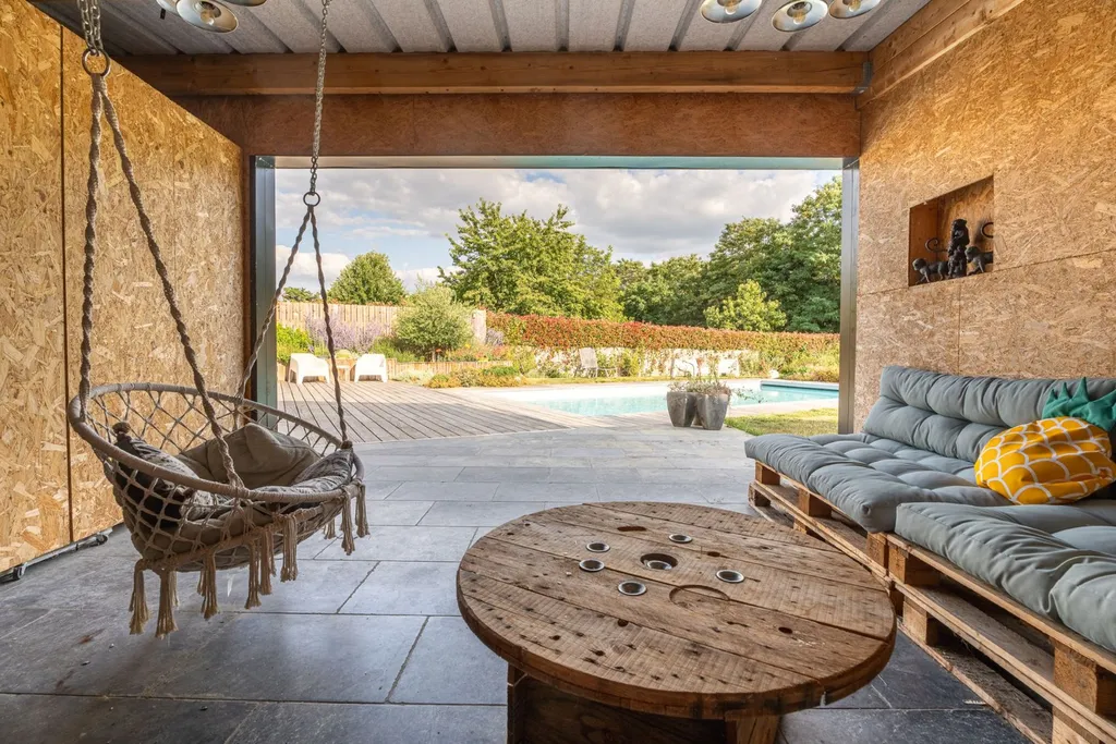 maison moderne à vendre avec piscine et pool house sans travaux