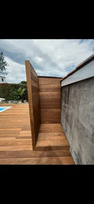 Réalisation d’un espace sanitaire intégré à la terrasse bois