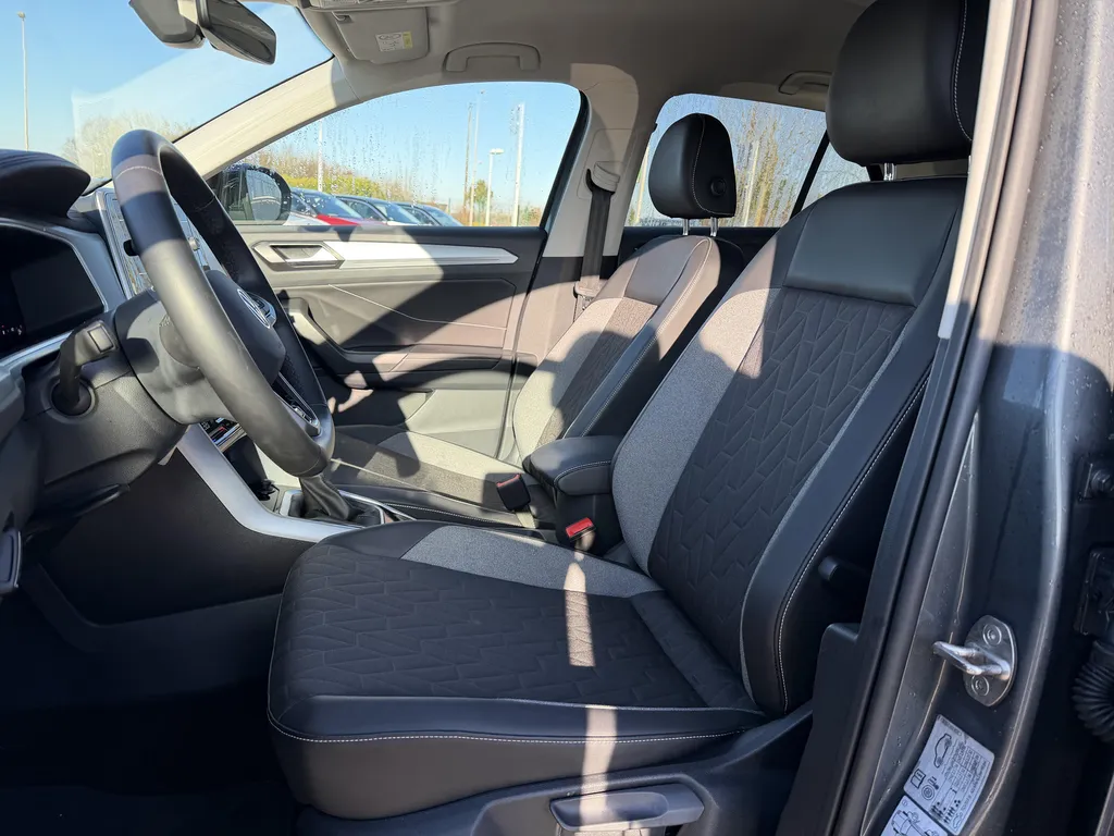 Vente Volkswagen T-Roc occasion diesel automatique à La Frénaye proche du Havre, Dieppe et Rouen en Normandie chez Caudebec Automobiles