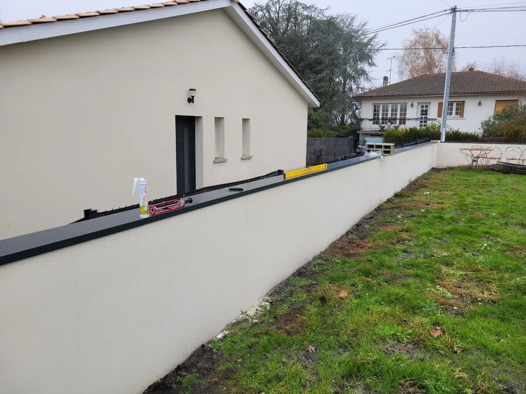 Pose de couvertine par un professionnel à créon 