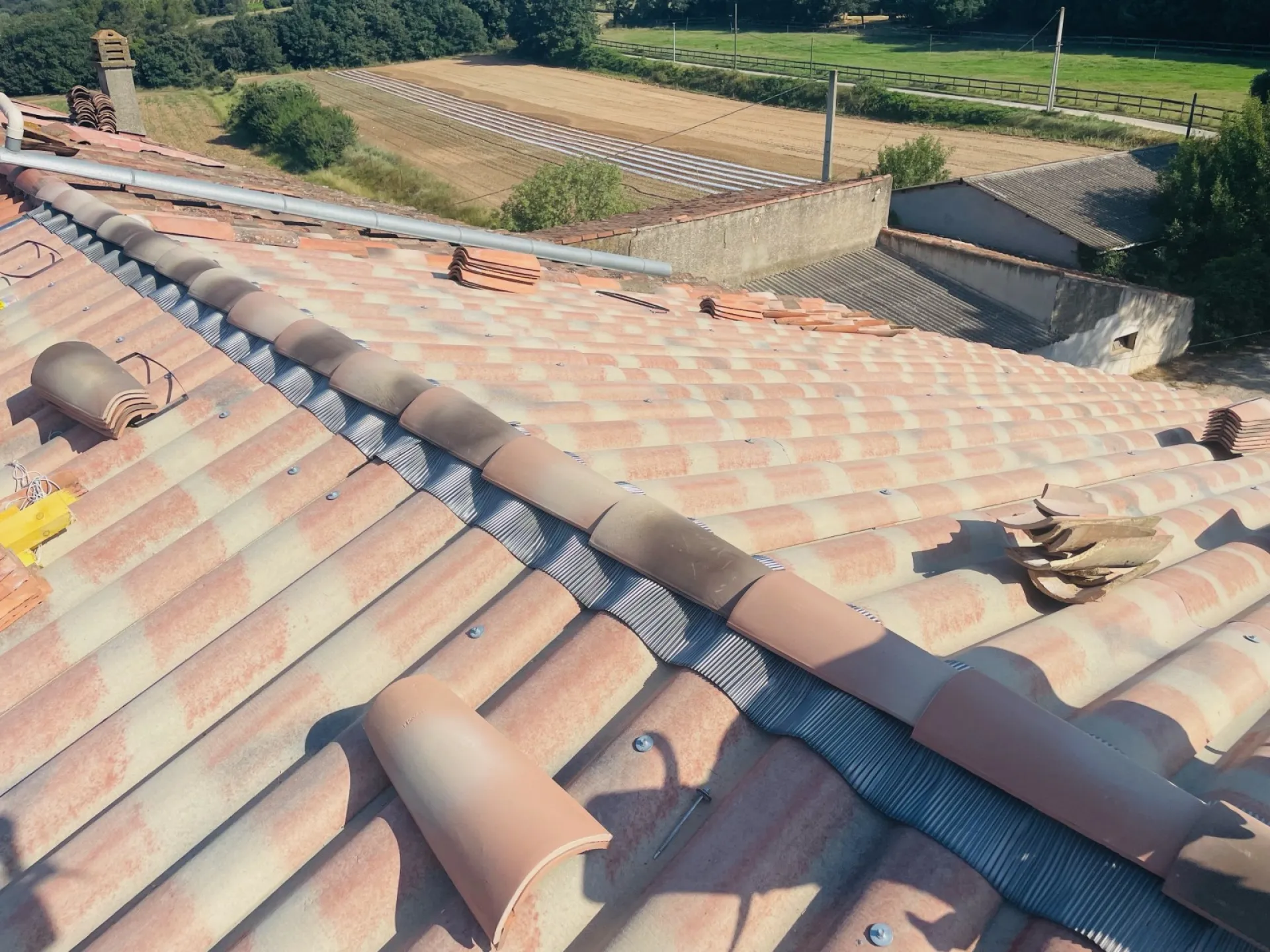 couvreur pour changement de toiture les Milles 13290