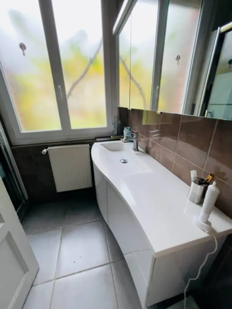 A vendre maison de ville rénovée de 115 m² sur la commune de ST AUBIN LES ELBEUF 76410